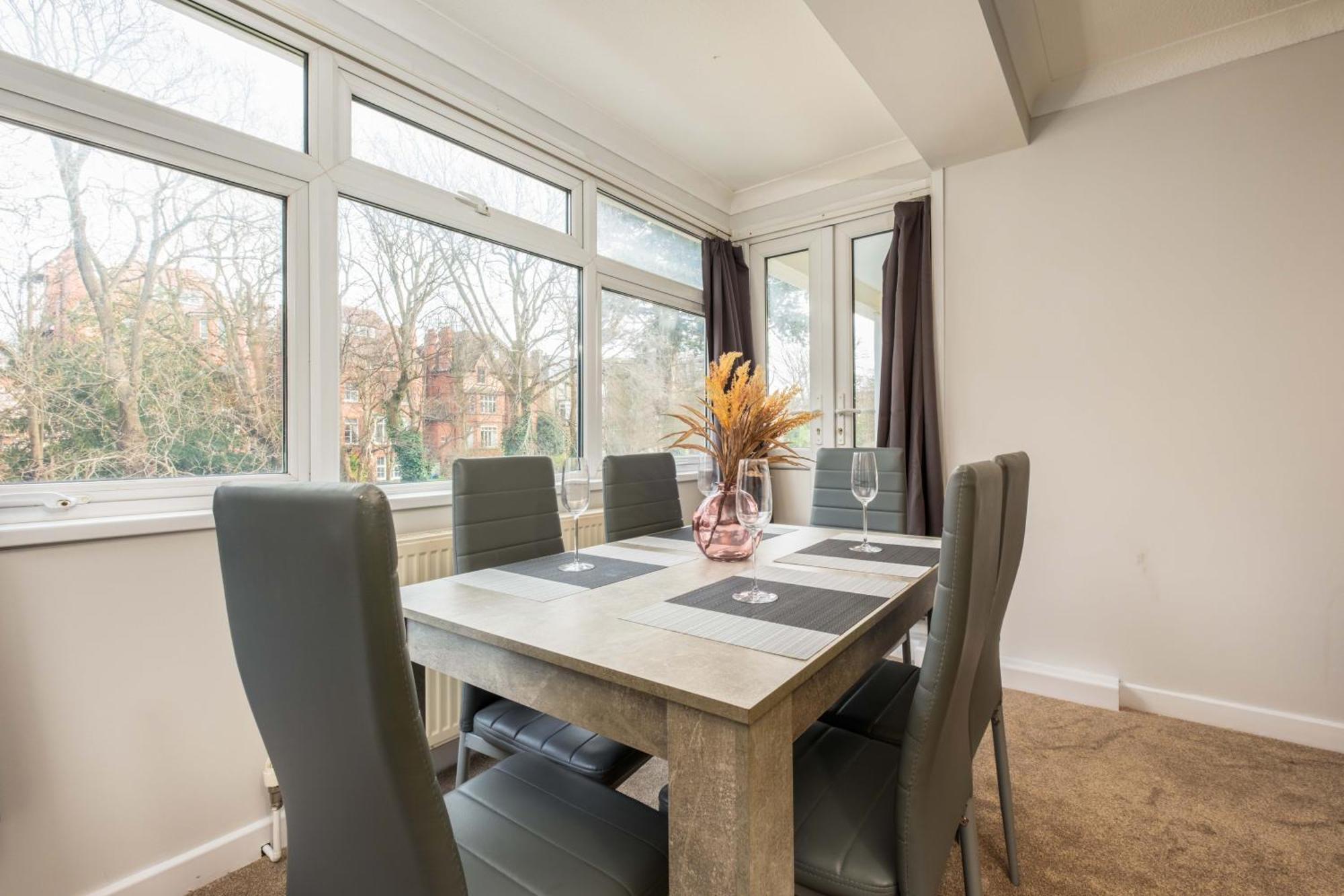 Stylish 2 Bedroom In Central Brighton Free Parking Near Beach And Train Station Kültér fotó